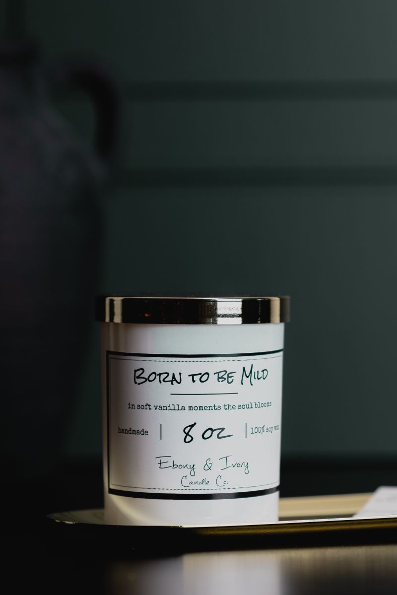 exclusive candle subscription box Canada non repeating monthly scents