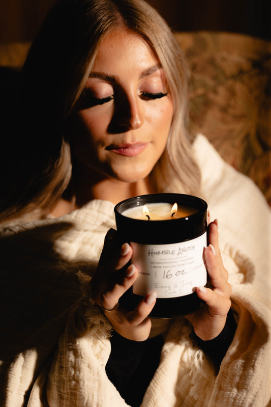 Why Certain Candle Scents Feel So Cozy (Best Candle Scents Guide)