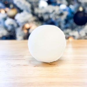white holiday scented bath bomb